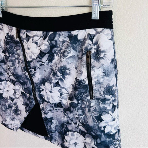 Zara Basic Black & White Floral Envelope Asymmetrical Zipper Detail Skirt - Picture 14 of 16
